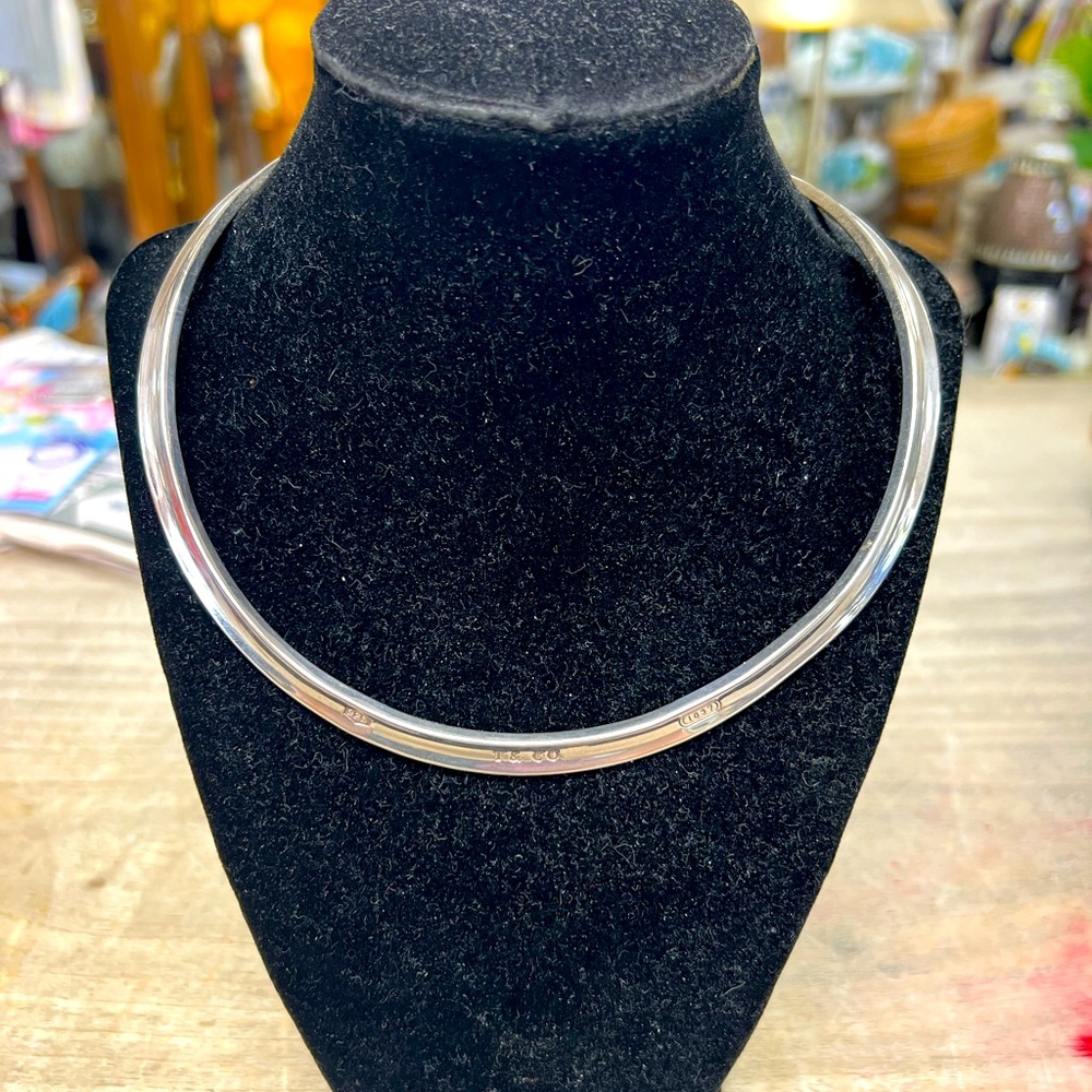 Tiffany and co cuff necklace